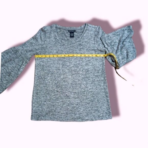 Chelsea & Theodore gray bell sleeve blouse - Picture 9 of 11